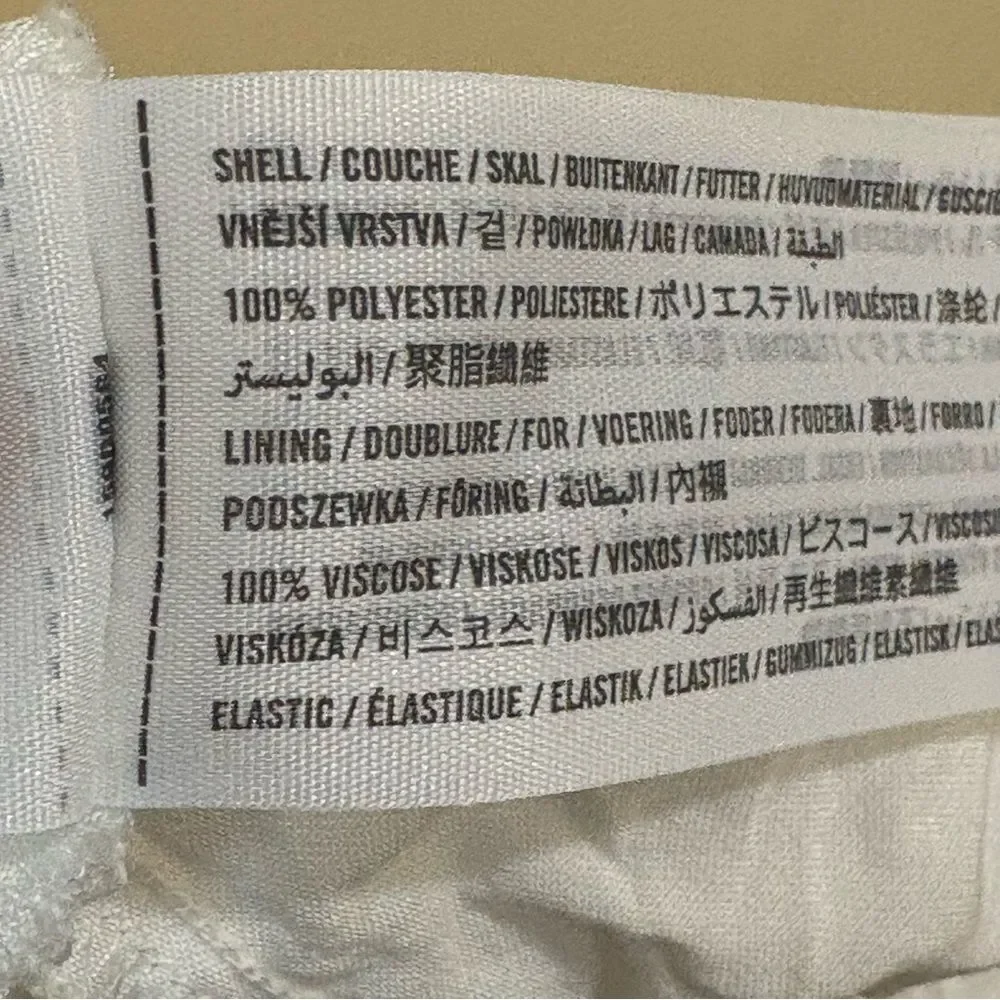 Abercrombie & Fitch excellent white